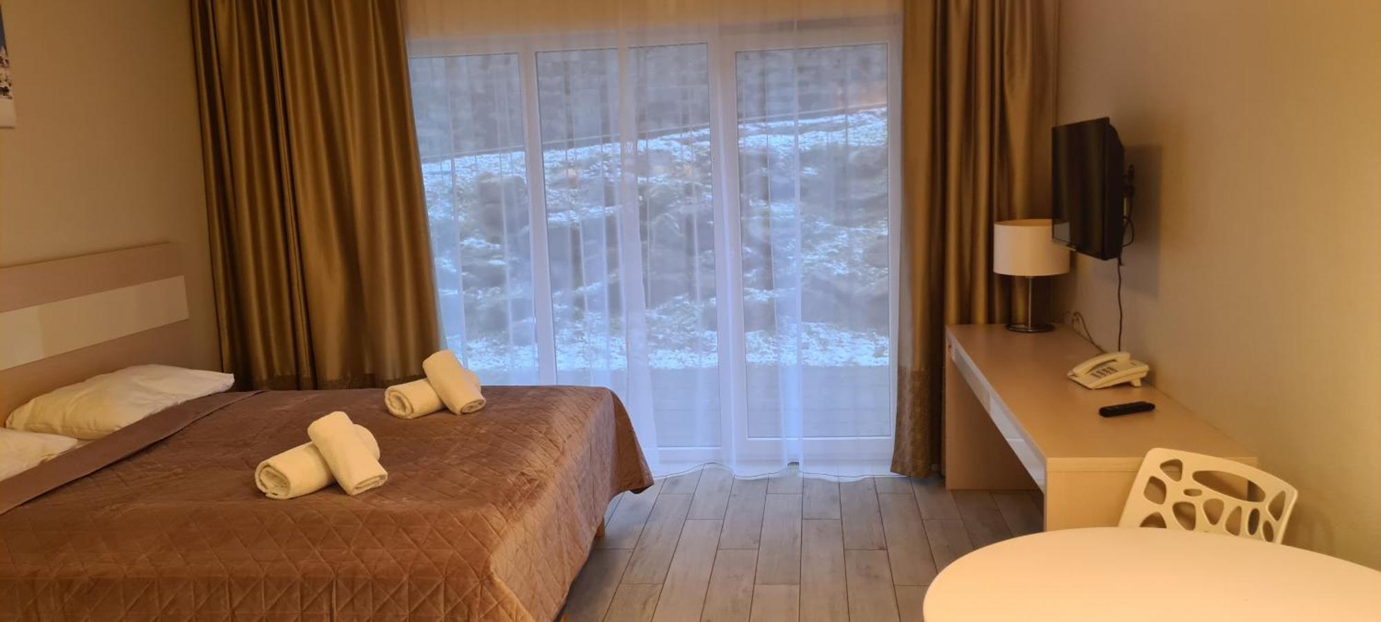 Apartamenty Czarna Gora Is 8 시에나 외부 사진